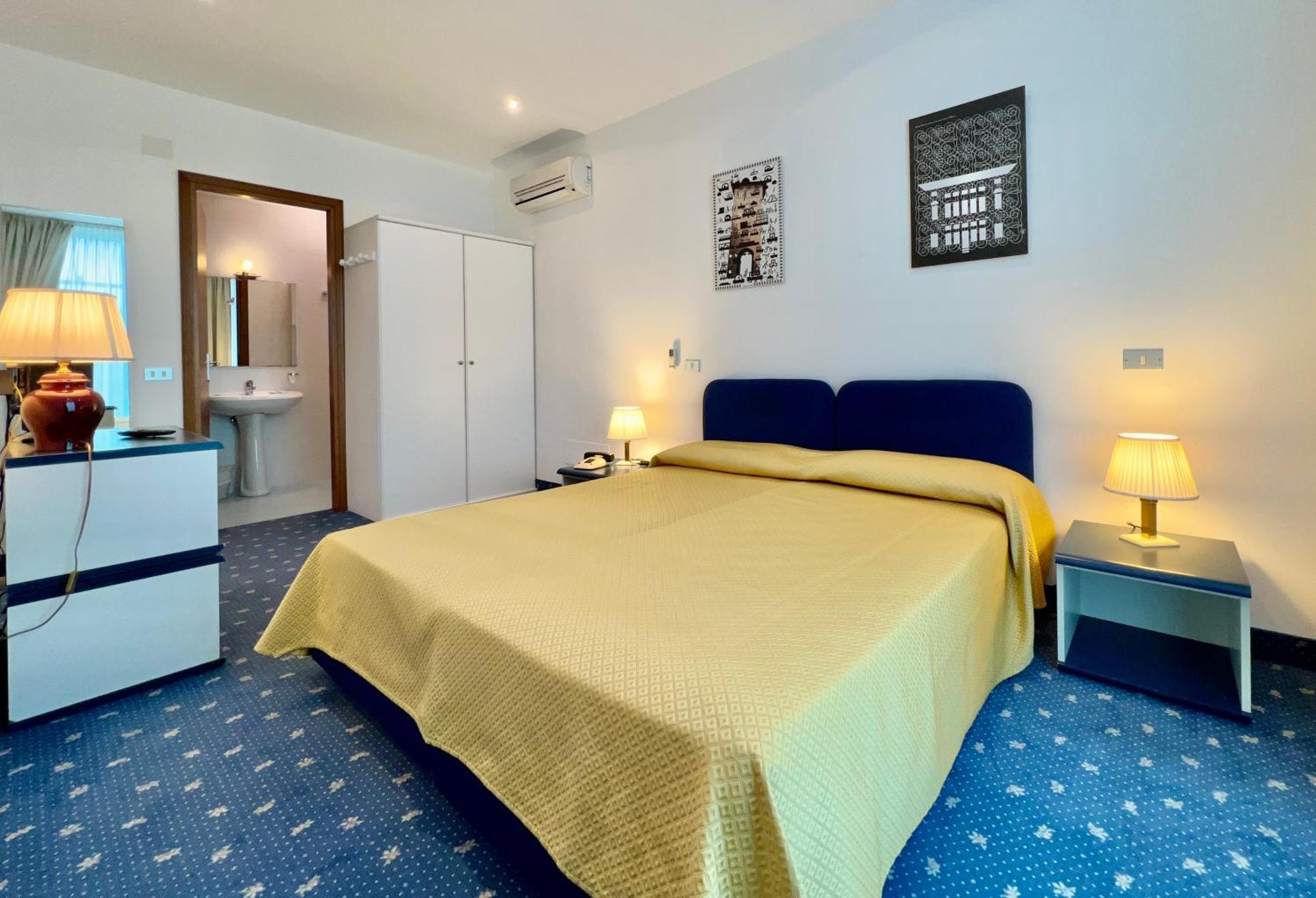 Hotel Myriam Линьяно-Саббьядоро Экстерьер фото