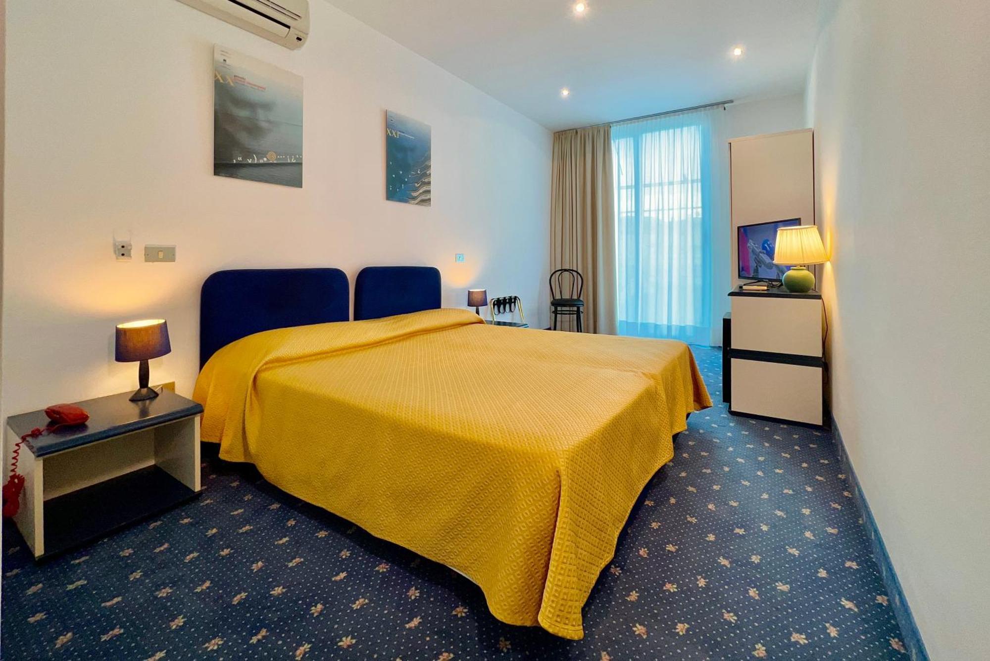 Hotel Myriam Линьяно-Саббьядоро Экстерьер фото