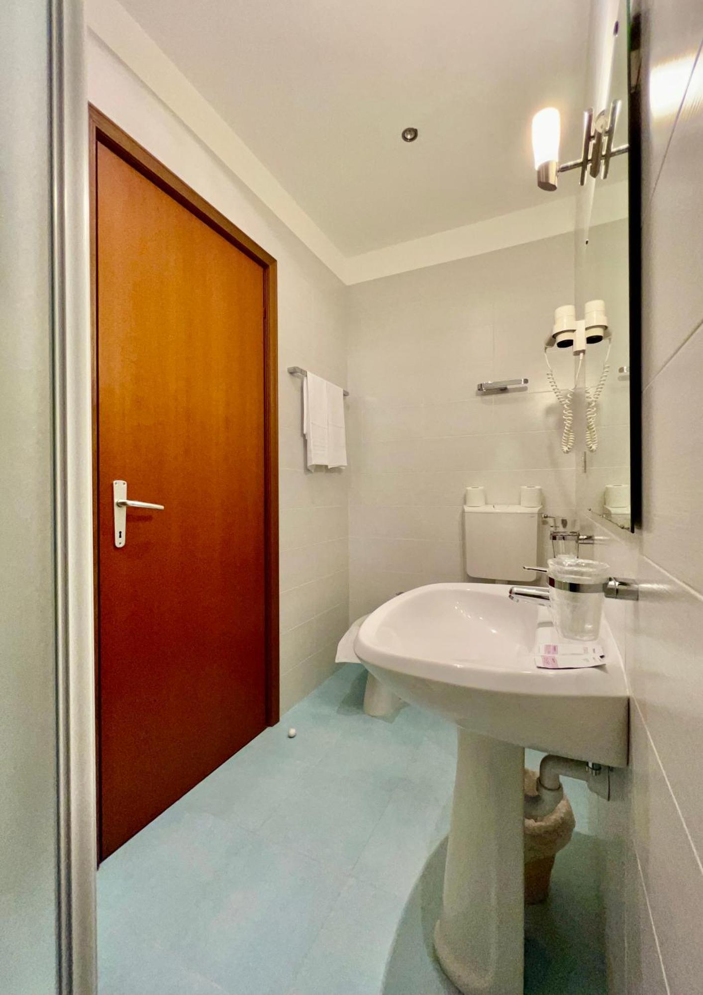 Hotel Myriam Линьяно-Саббьядоро Экстерьер фото