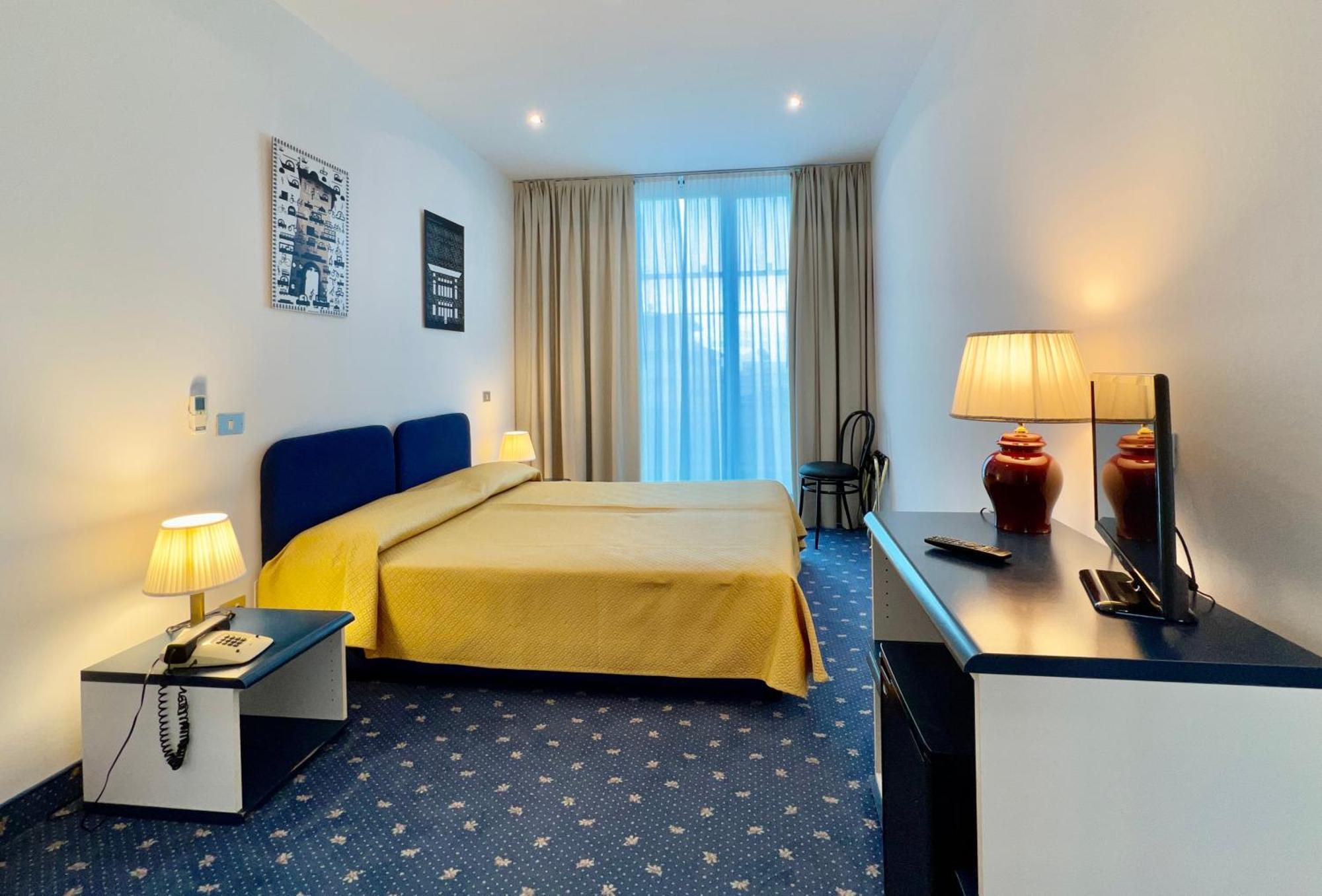 Hotel Myriam Линьяно-Саббьядоро Экстерьер фото