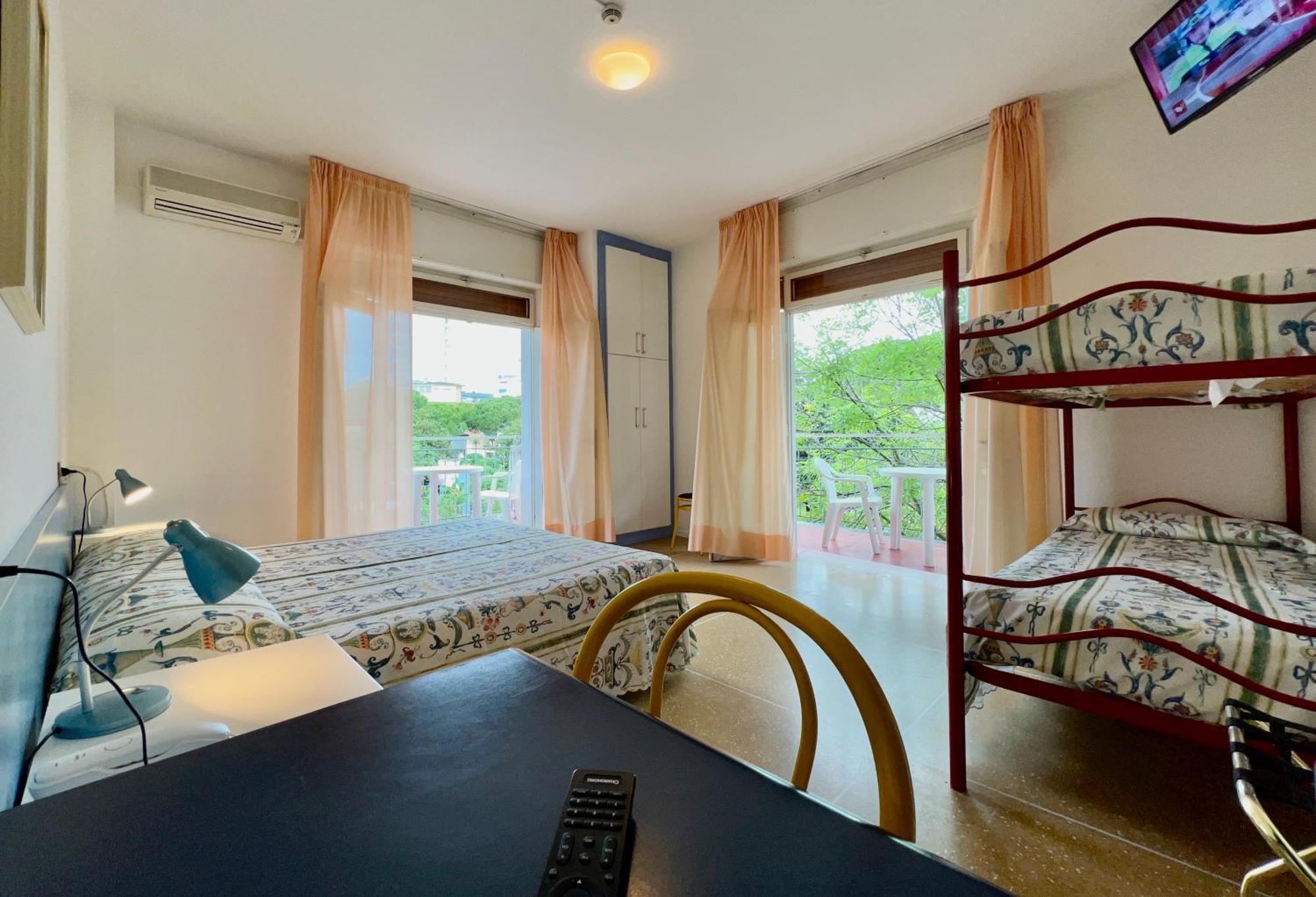 Hotel Myriam Линьяно-Саббьядоро Экстерьер фото