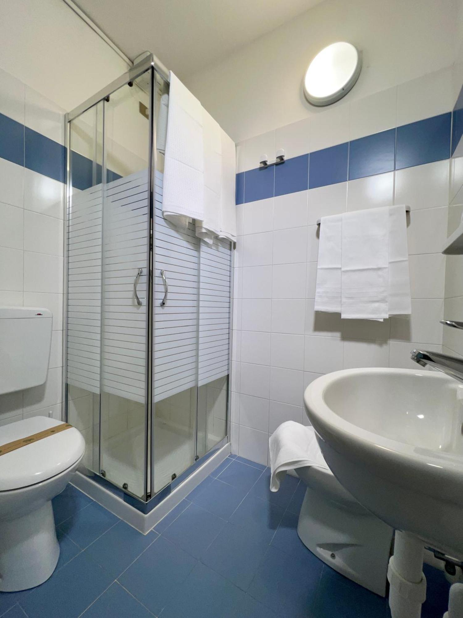 Hotel Myriam Линьяно-Саббьядоро Экстерьер фото