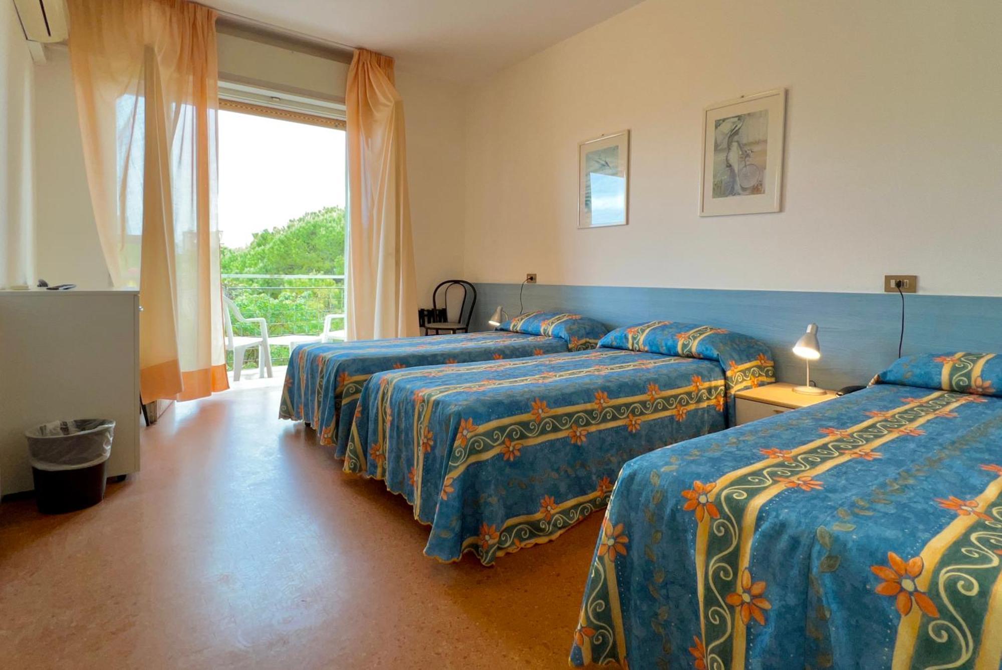 Hotel Myriam Линьяно-Саббьядоро Экстерьер фото