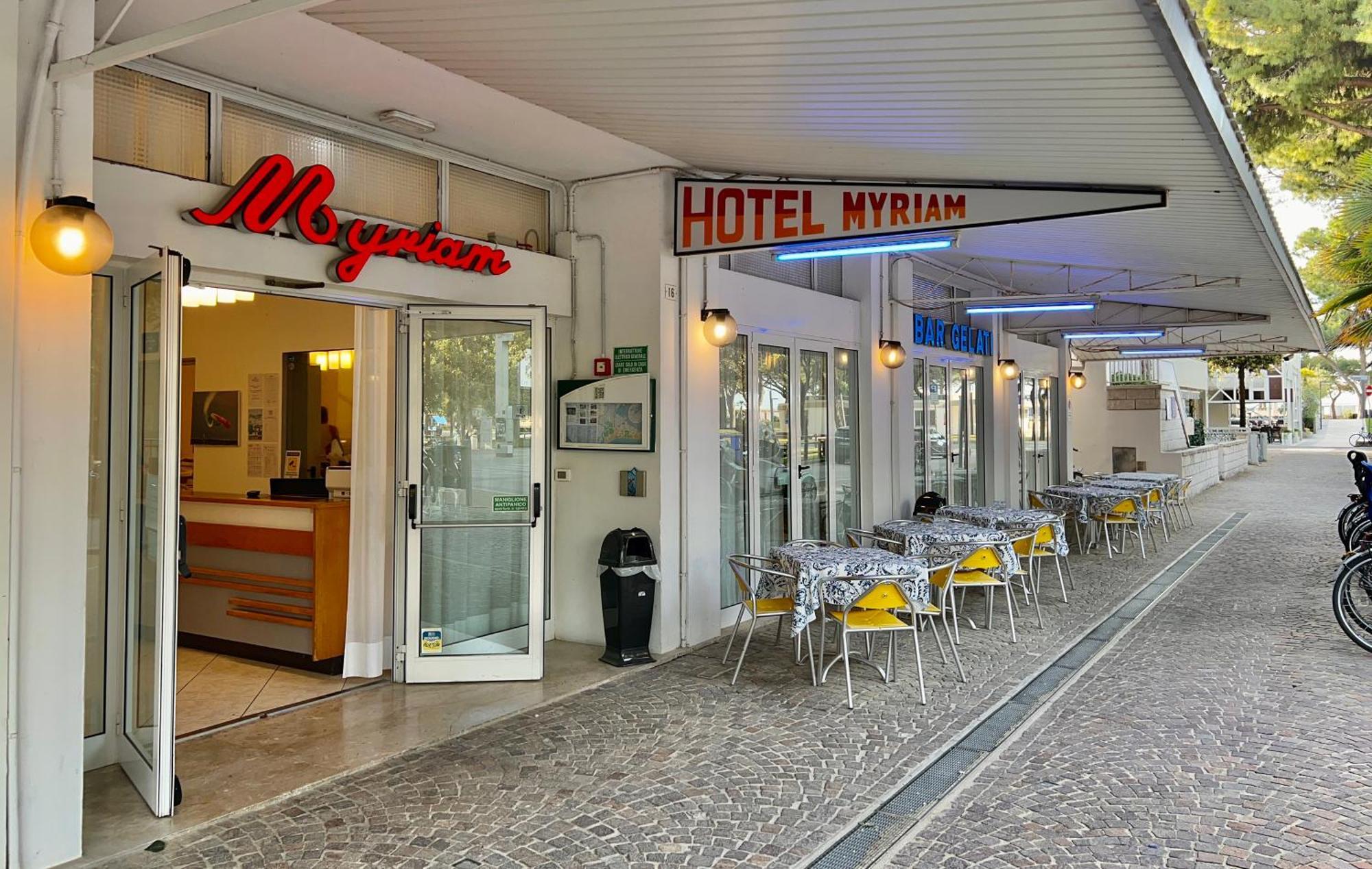 Hotel Myriam Линьяно-Саббьядоро Экстерьер фото